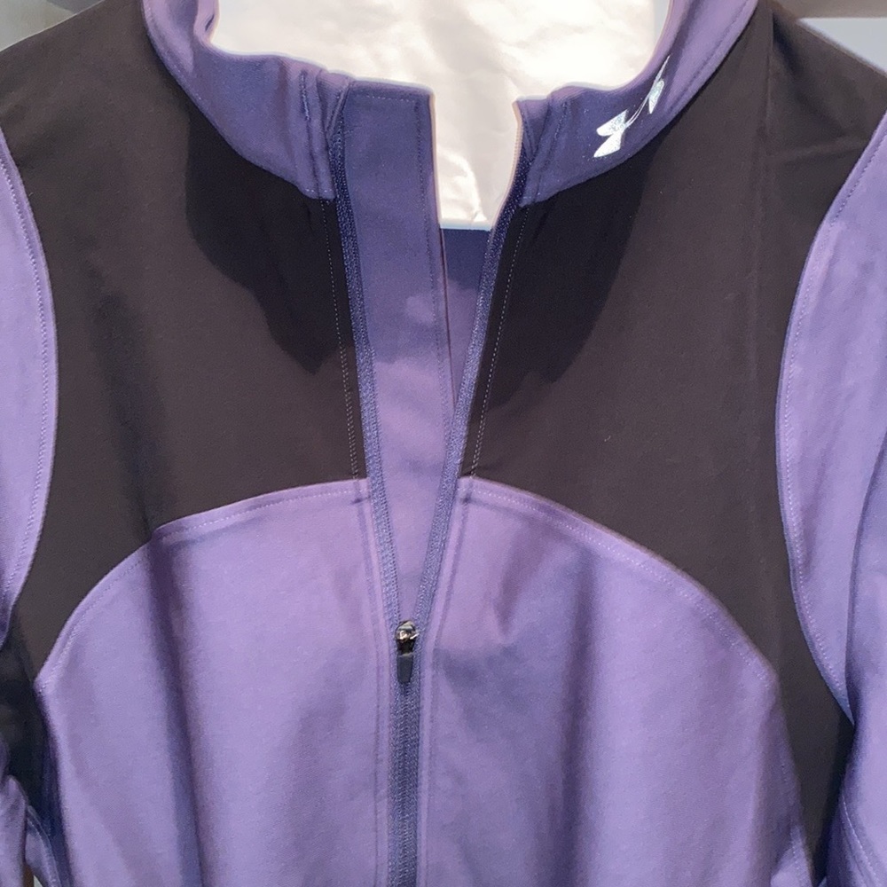 UNDER ARMOUR - Picture 3 of 7